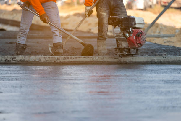 Best Local Concrete Companies  in Forest Heights, TX