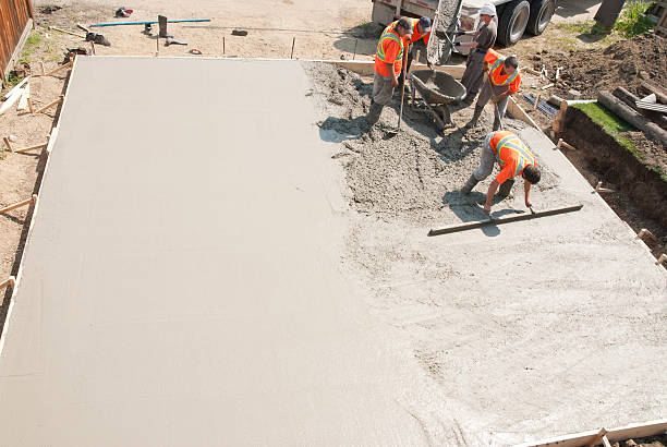 Best Best Concrete Contractor  in Forest Heights, TX